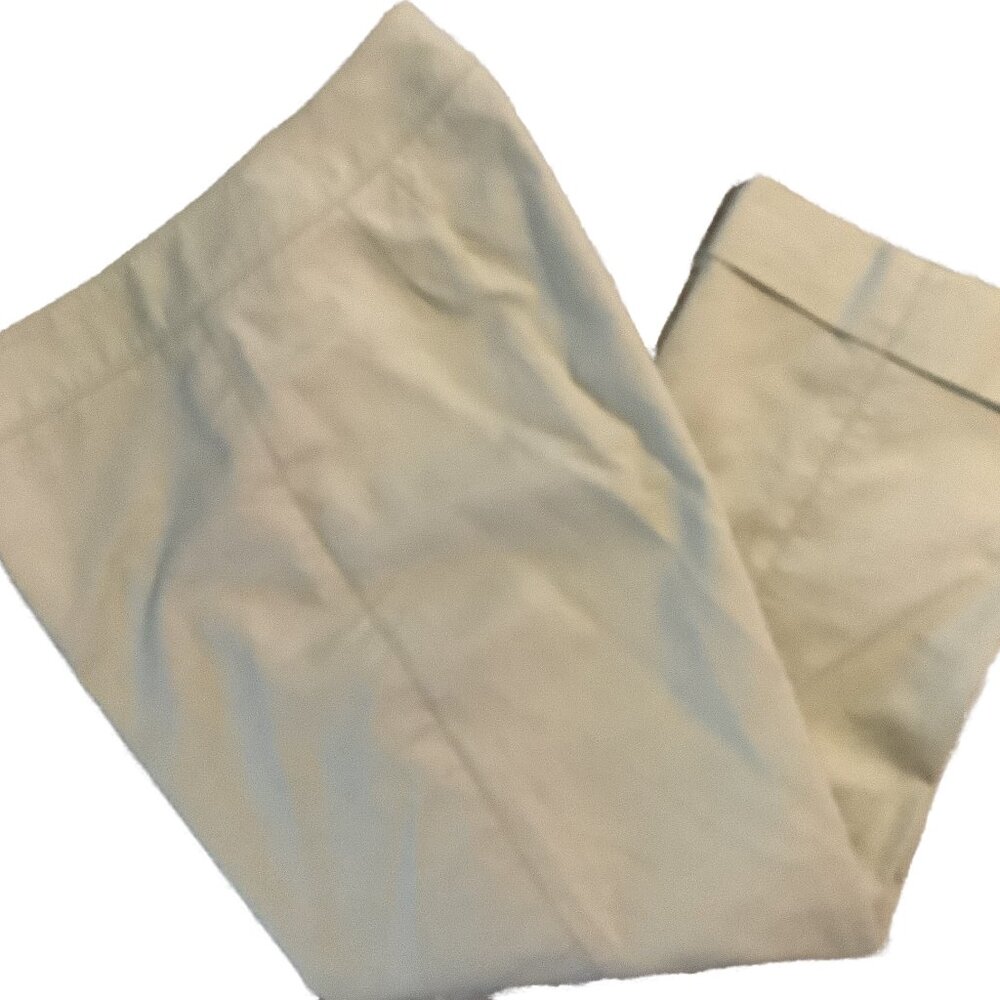 EUC Ann Taylor Cuffed Capri Pants Size: 10